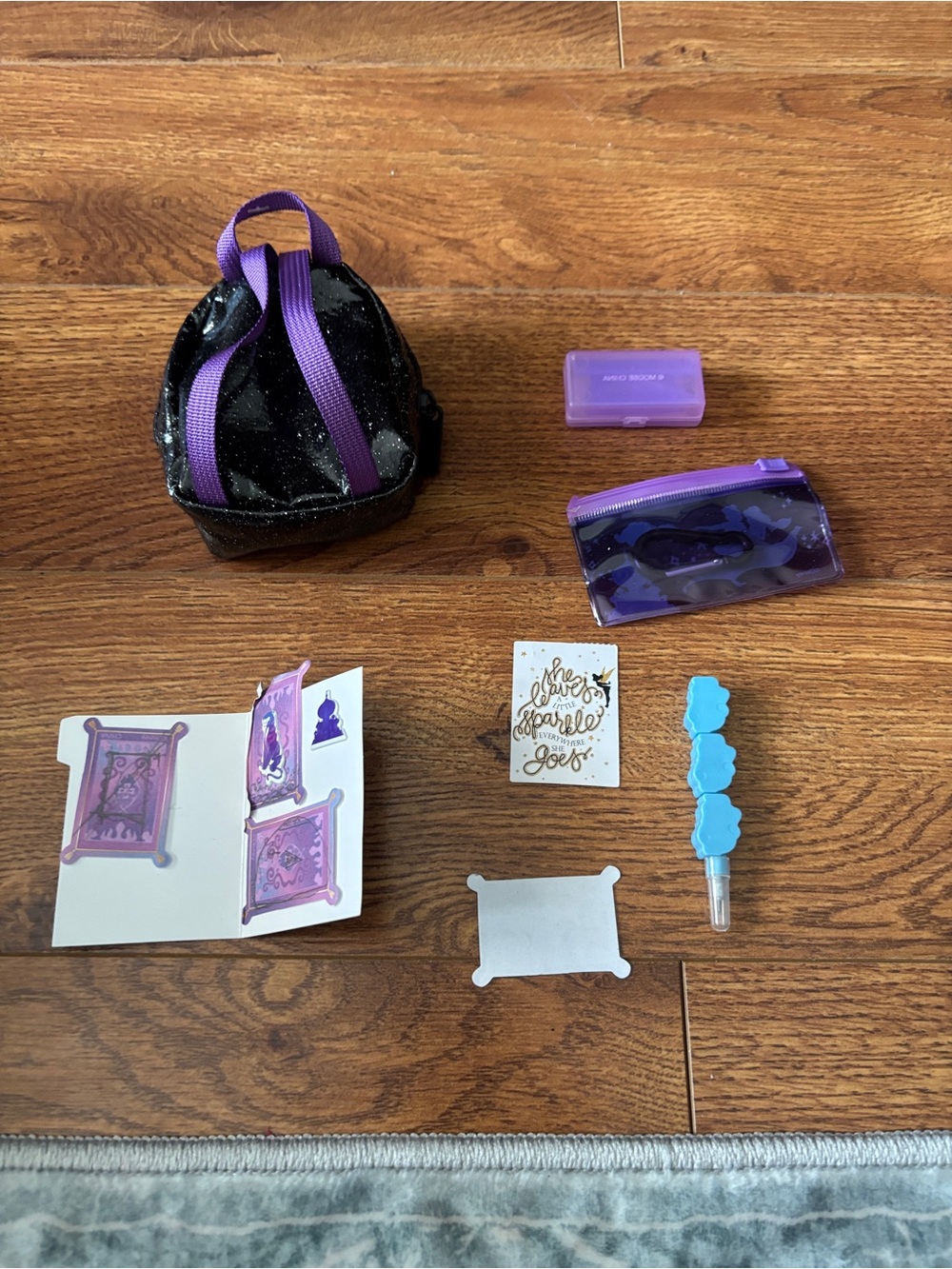 Aladdin Themed Phone Accessory Set - Assorted doll backpack & Decorative Pieces - Picture 7 of 10